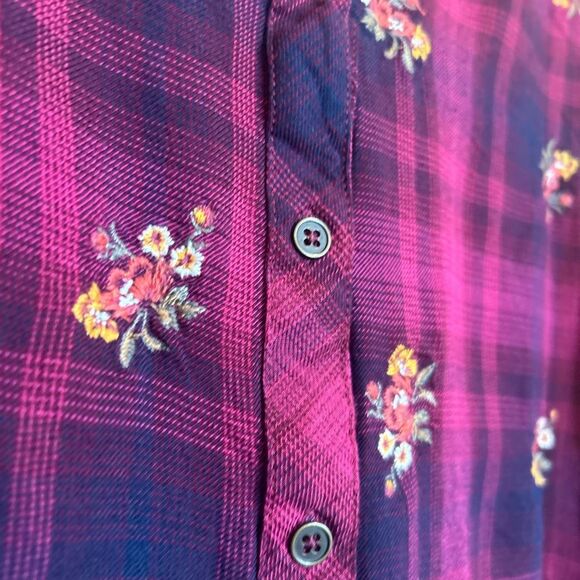 Democracy Red and Black Button Down Shirt with Notched Collar, Size L - Picture 5 of 11